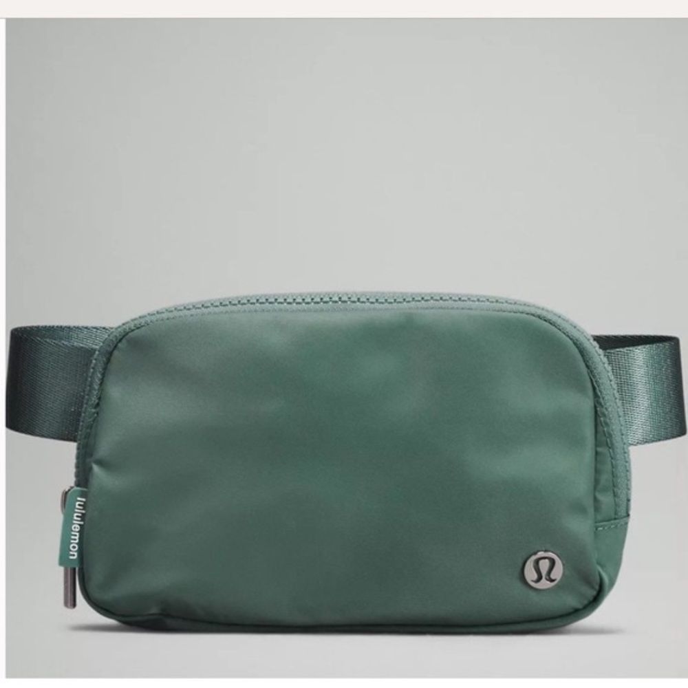 lululemon athletica Green Travel Bag